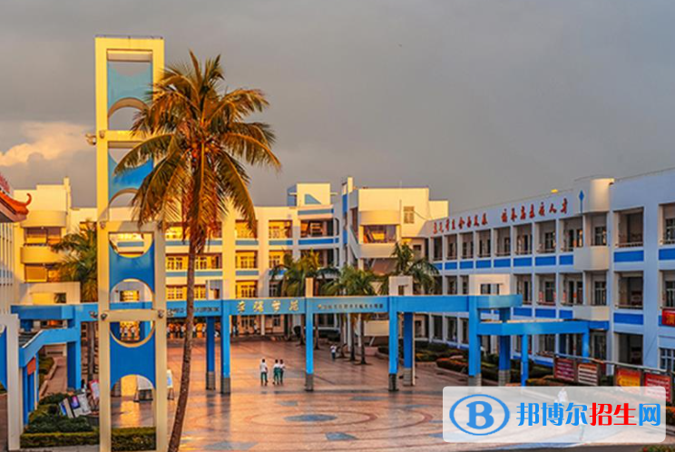 2023琼海市嘉积中学招生简章