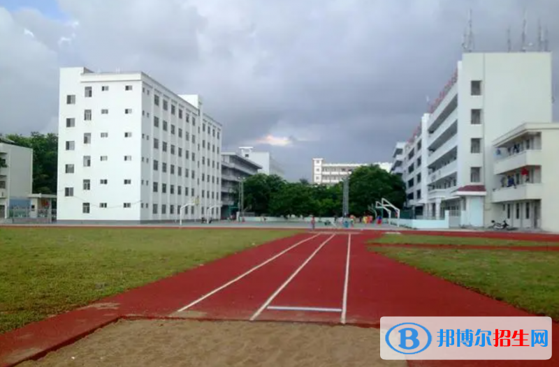 2023东方市八所中学多少钱(学费明细)