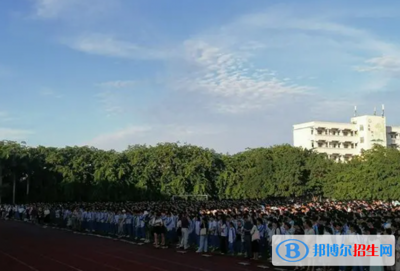 2023东方市民族中学招生简章