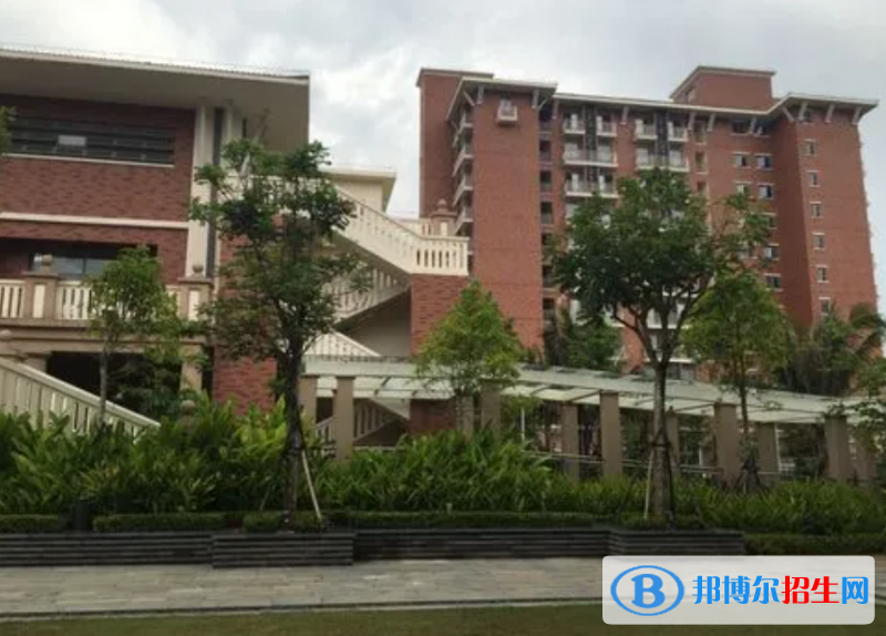 海南华侨中学观澜湖学校地址在哪里，哪个地区，哪个城市