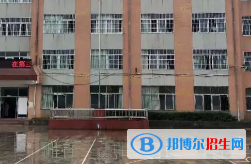 2023迪庆公办中专学校有哪些  迪庆公办中专学校名单一览表
