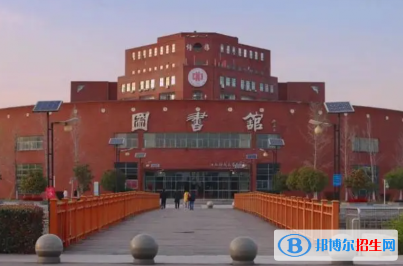 江西师范大学和福建江夏学院哪个好？
