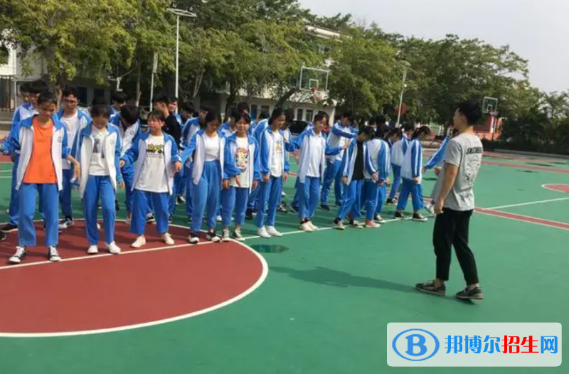 2023东方市琼西中学招生简章