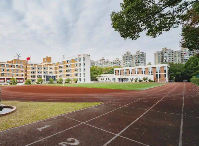 2023年澳大利亚艾文豪精英学校(上海校区)小学部学费标准