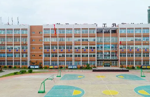 湖南健康技工学校2023年学费、收费多少
