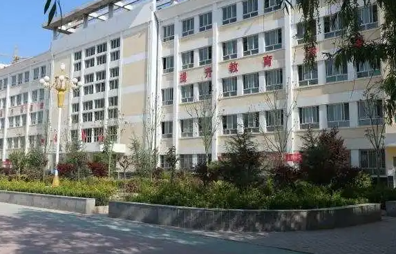 公办电子商务学校名单一览表