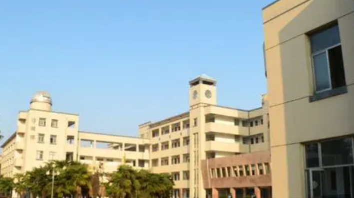2023江苏省高淳高级中学多少钱(学费明细)
