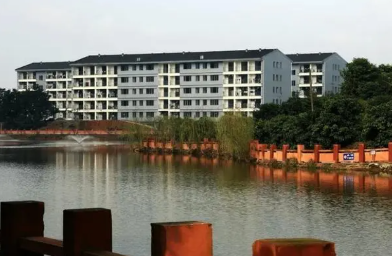 2023泸州排名前七的广告设计学校名单