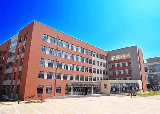 2023年青岛国基外语学校招生政策