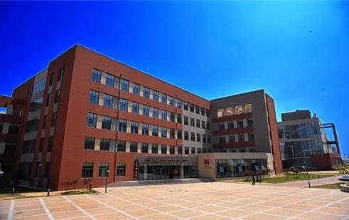 2023年青岛国基外语学校录取分数线