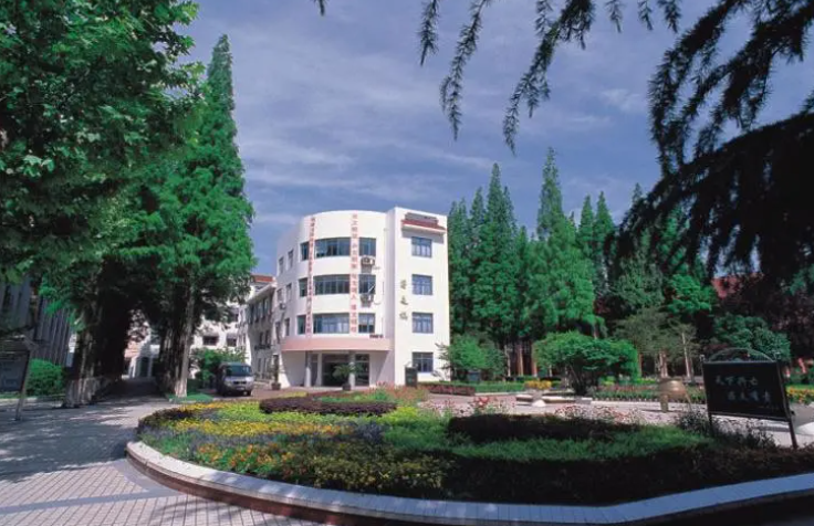 昆山市陆家中学地址，乘车路线
