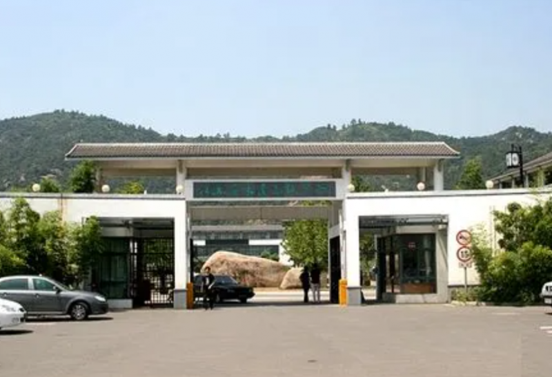 2023江苏省木渎高级中学多少钱(学费明细)