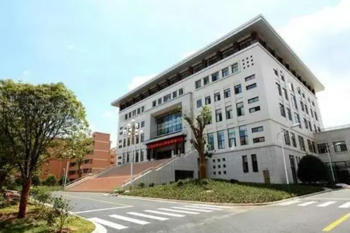 2023东吴外国语师范学校招生计划 招生人数是多少(附要求、条件、对象)