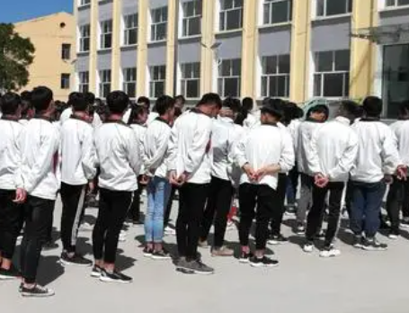 沁县中等职业学校地址，乘车路线