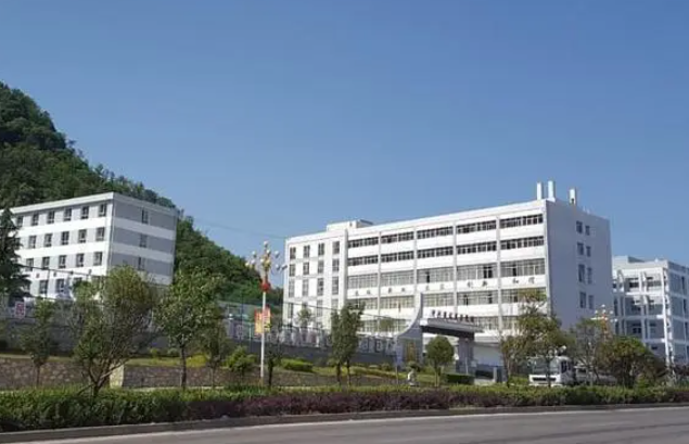 2023黔西南排名前八的汽修学校名单