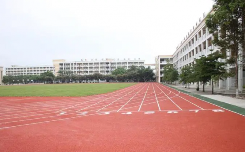 金沙高级中学地址，乘车路线