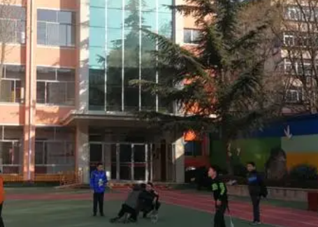 济南市体育运动学校地址，乘车路线