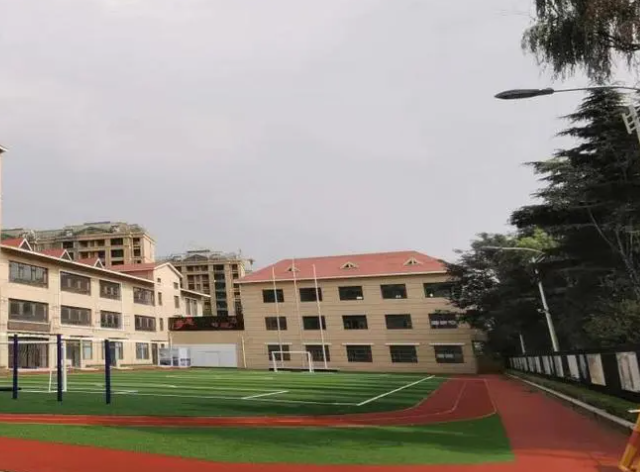 2023年青岛MTI国际学校(ISQ)初中部入学条件
