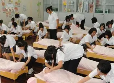 2023年浙江女孩子适合学的中专专业