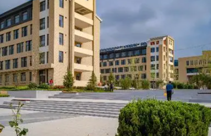 烟台经济学校地址，乘车路线