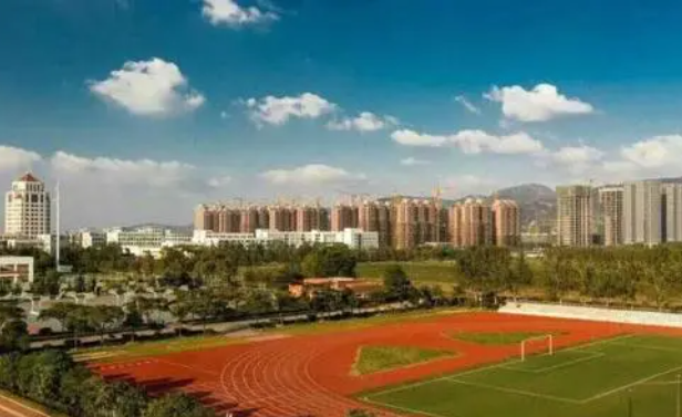 连云港高级中学地址，乘车路线