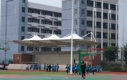 四川2023年读中专学校要多少钱