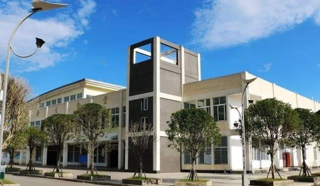 2024安顺排名前五的电子商务学校名单