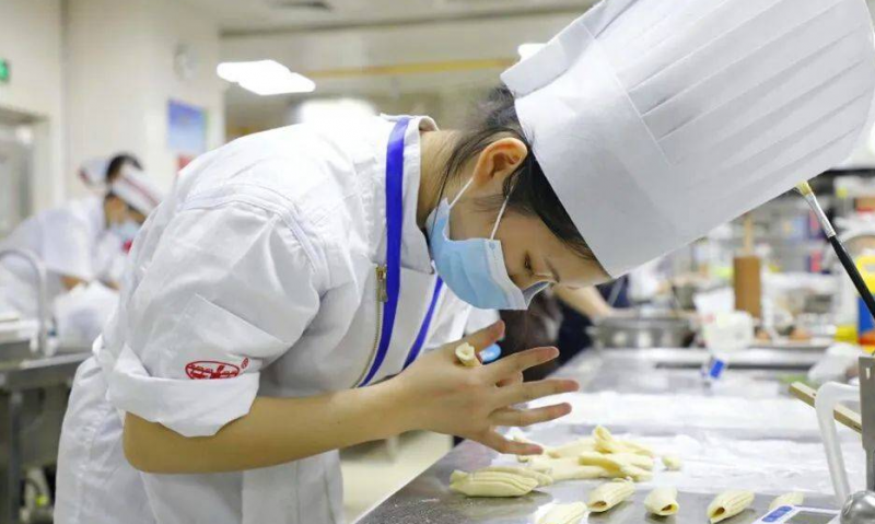 安徽2023年中专学校什么专业适合女生