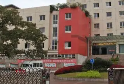 重庆2023年高中毕业可不可以上中专学校