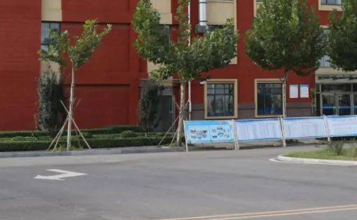 菏泽市曹州音乐职业中等专业学校地址，乘车路线