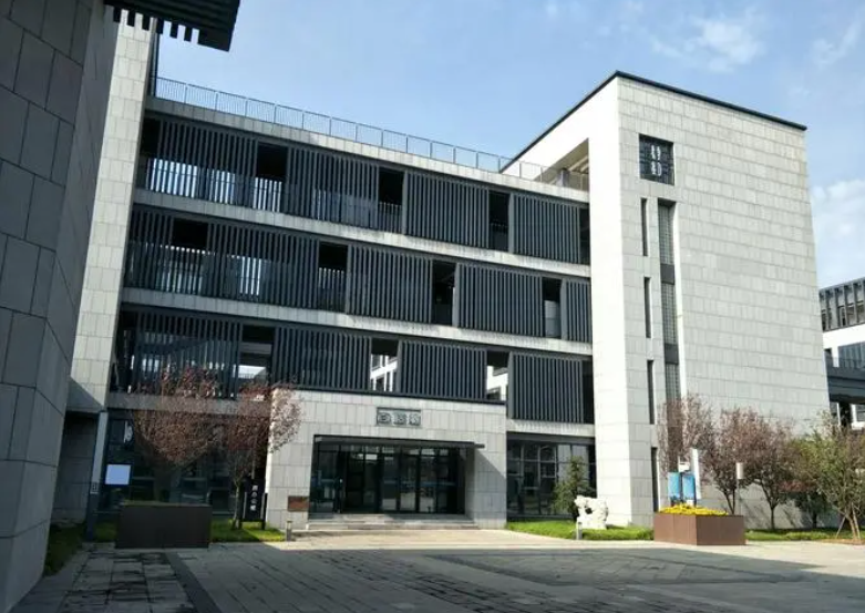 江苏省泰州中学地址，乘车路线