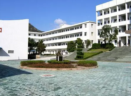 东海县第二中学地址，乘车路线
