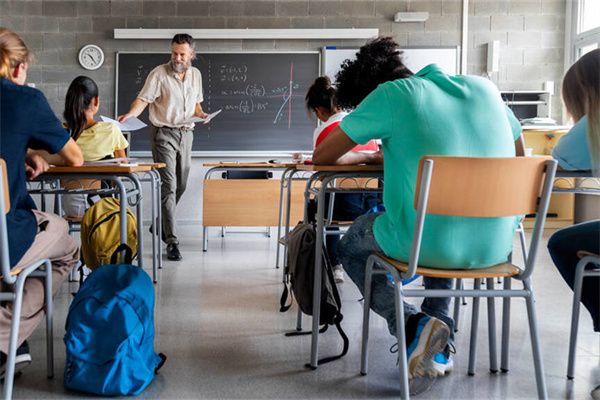 兰州工业学院学费2023年多少钱
