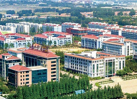 日照市商业学校地址，乘车路线