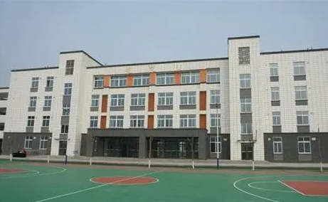 江苏2023年男孩子读中专读什么好
