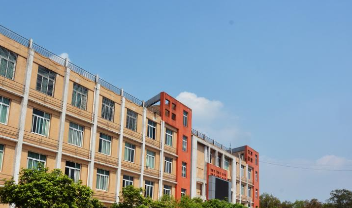 2023宜宾排名前八的数控学校名单