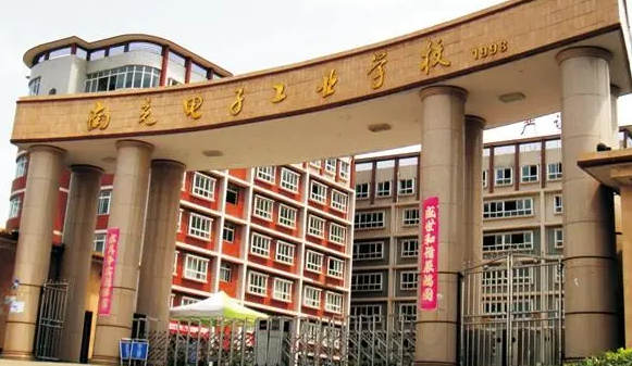 2023南充排名前八的数控学校名单