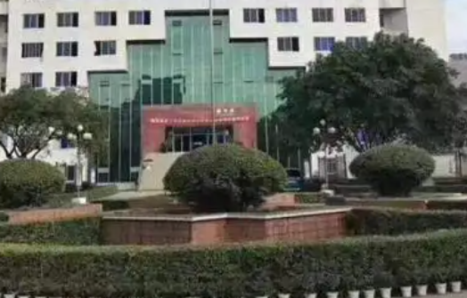 四川2023年读中专多少钱