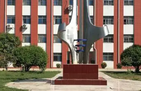 东阿县职业教育中心学校地址，乘车路线