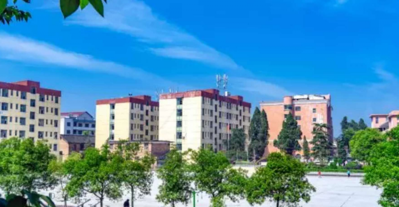 湖南2023年上中专学校可不可以考大学