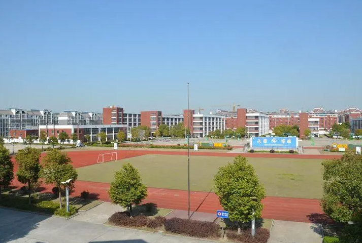 如皋市搬经中学怎么样、好不好