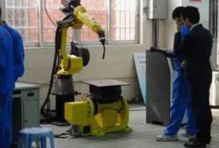 昆明2023年男孩子适合学的中专专业