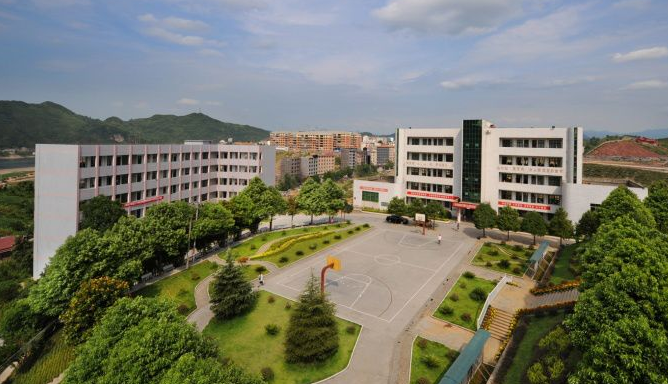 湖南2023年读中专学校有没有用