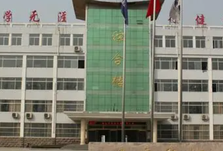 鄄城县职业中等专业学校地址，乘车路线