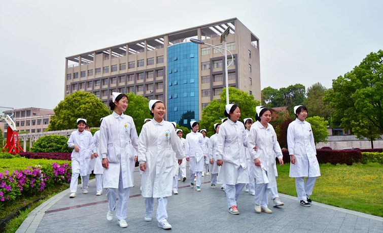 湖南2023年适合女生的中专学校