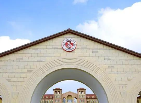 2023年爱博伦国际公学初中部靠谱吗