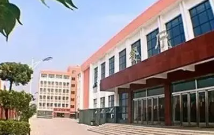 泽州县高级职业中学校地址，乘车路线