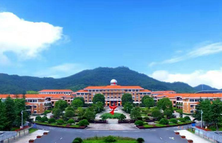 浙江省义乌中学怎么样、好不好