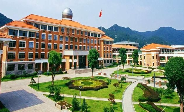 浙江省东阳中学地址，乘车路线