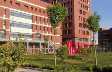 河北2023年女生上什么中专学校好